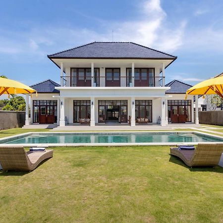 Villa Besakih 5Br, 5 Mins To Beach - Canggu Exteriör bild