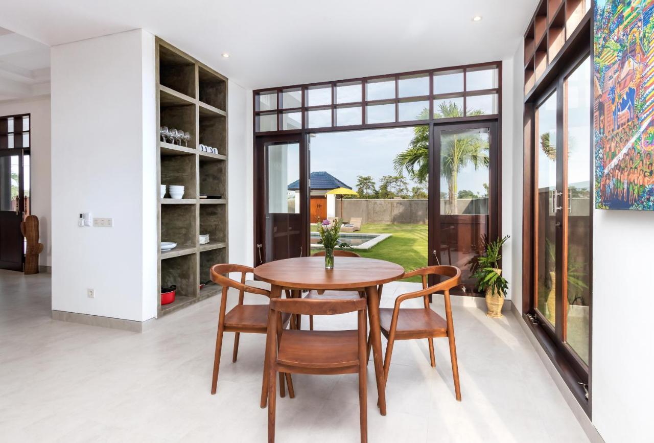 Villa Besakih 5Br, 5 Mins To Beach - Canggu Exteriör bild