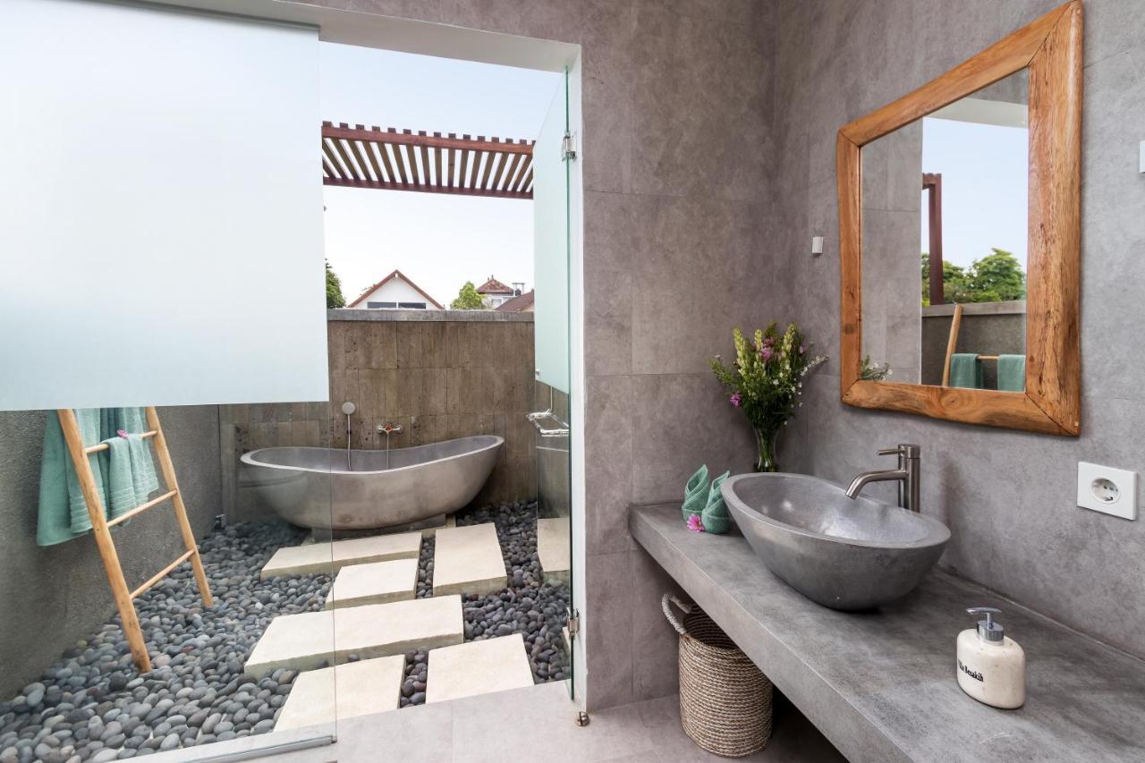 Villa Besakih 5Br, 5 Mins To Beach - Canggu Exteriör bild