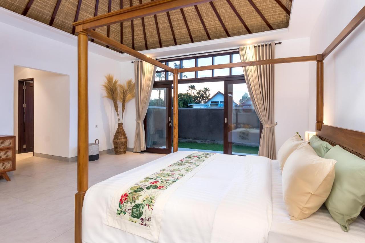 Villa Besakih 5Br, 5 Mins To Beach - Canggu Exteriör bild